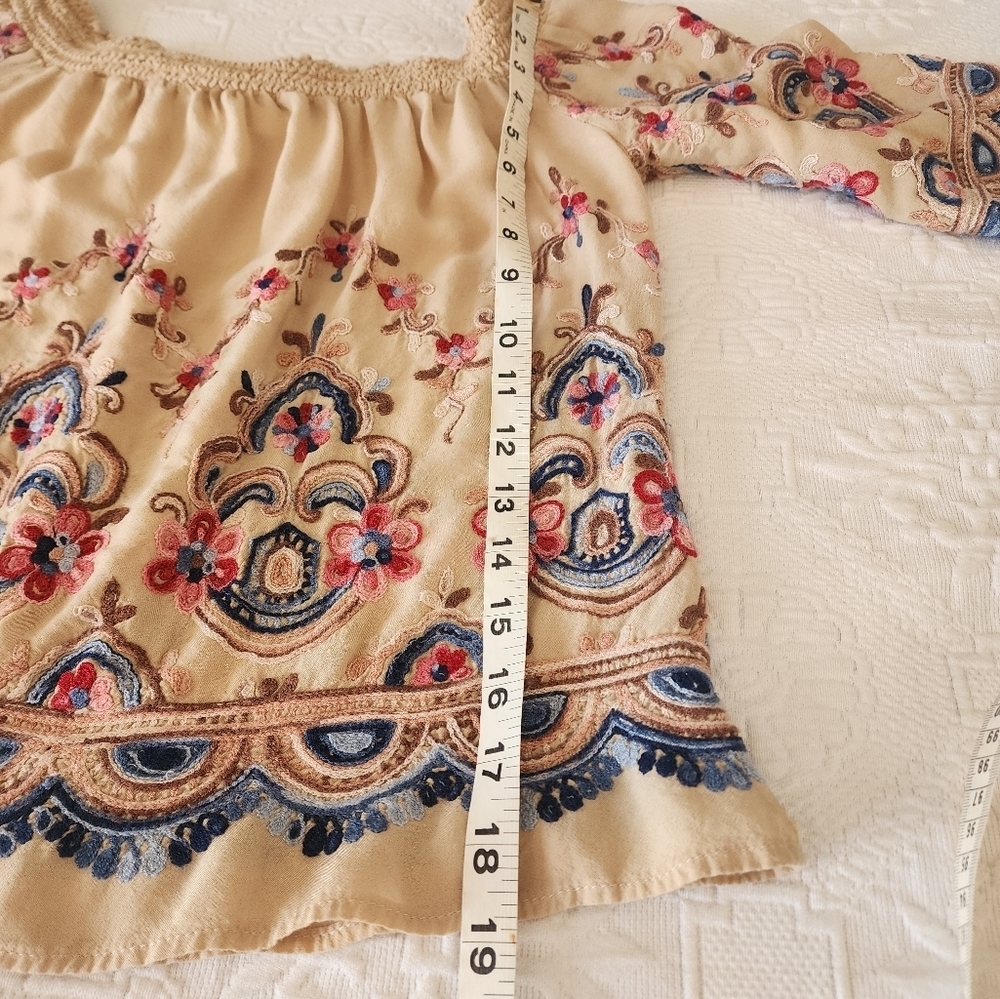 Hummingbird Anthropologie Off The Shoulder Embroidered Tan Women's Top Size M - Picture 4 of 6